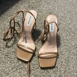 Steve Madden nude heels